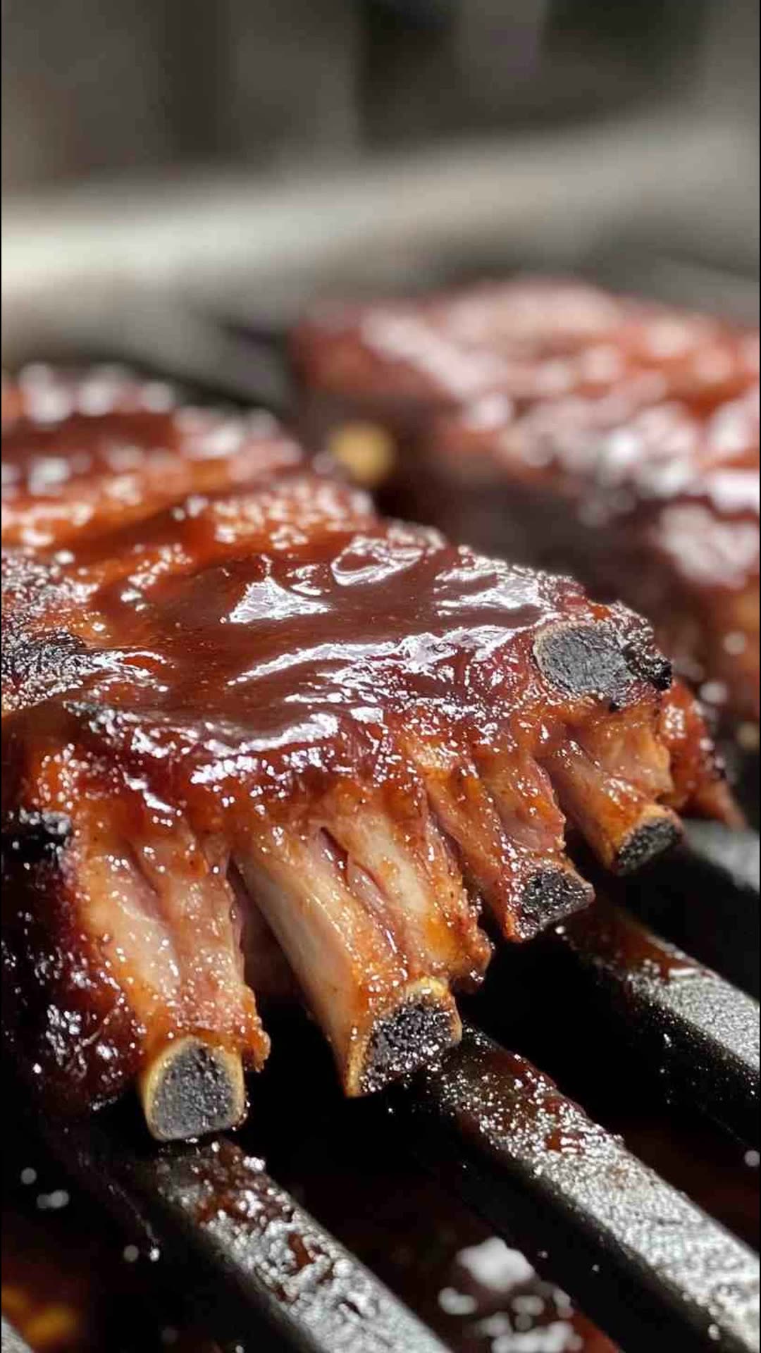'Video thumbnail for Slow Cooker Simple 4-Ingredient Pulled Pork BBQ Recipe'