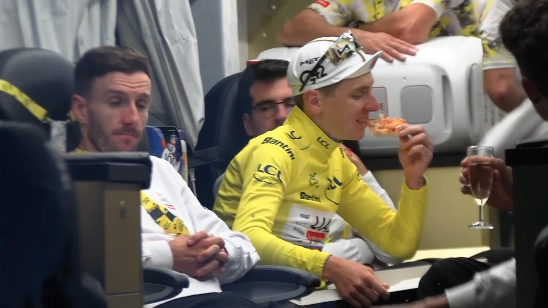 Video thumbnail for Tour de France finale brings excitement to Montmartre
