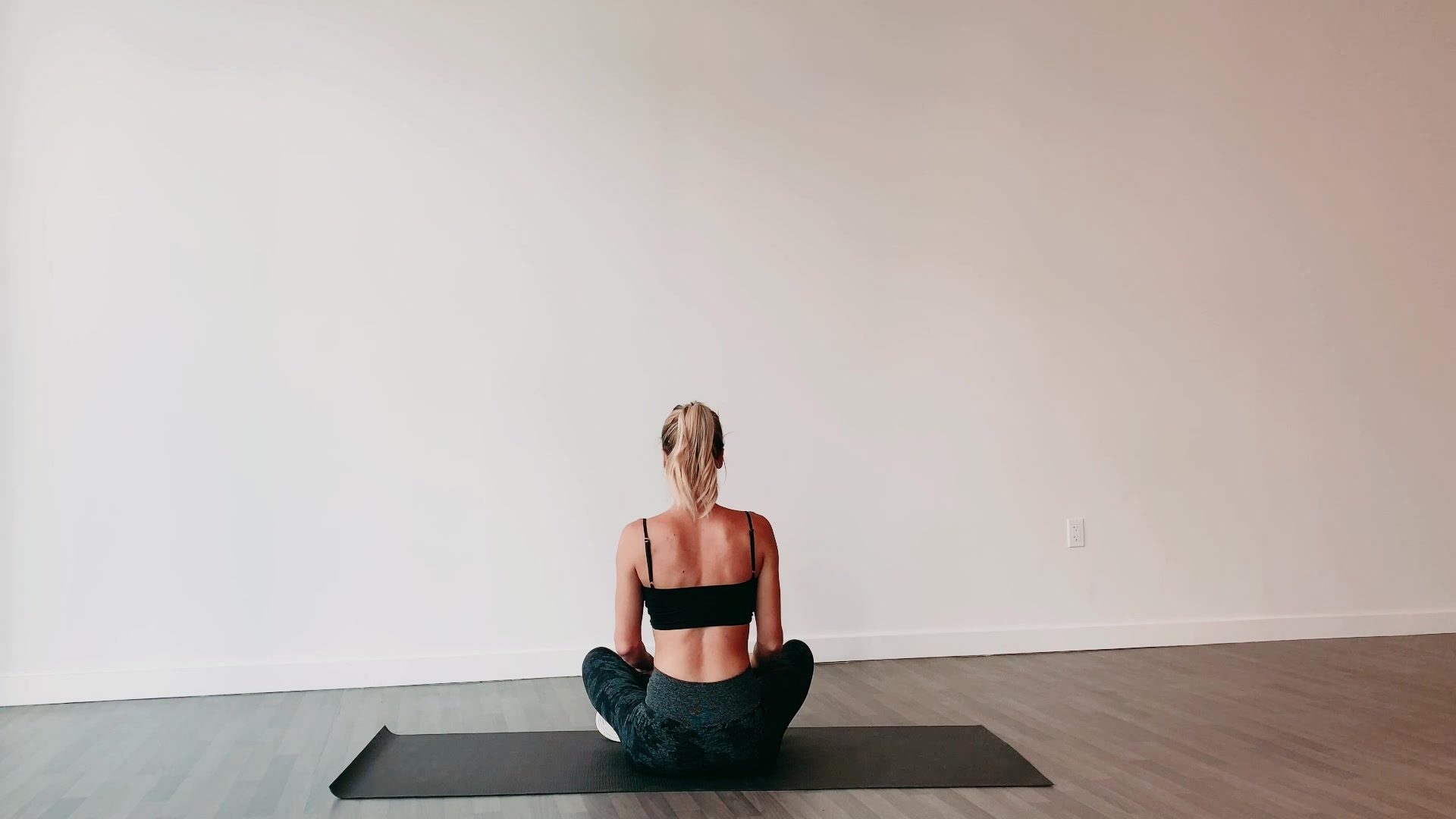 Video thumbnail for Seated Neck Release