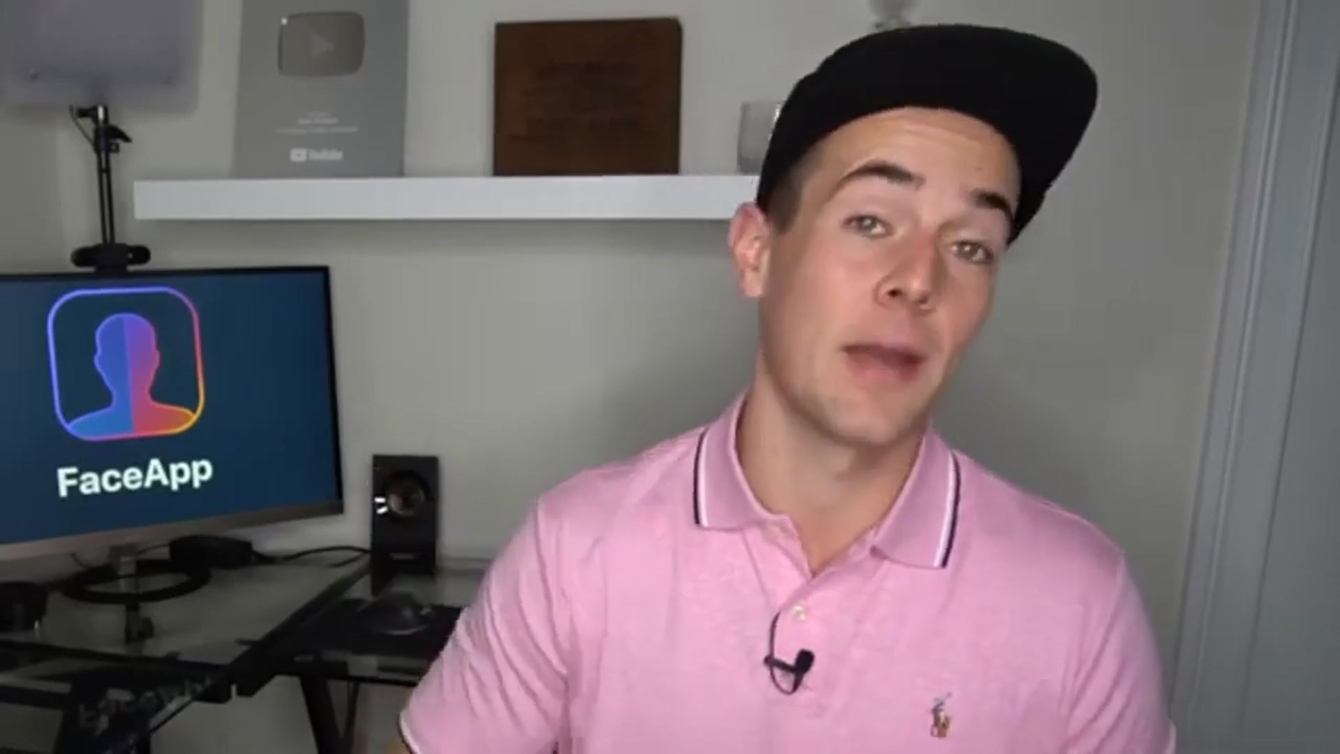 'Video thumbnail for Mira Esto ANTES de Usar FaceApp (Advertencia)'