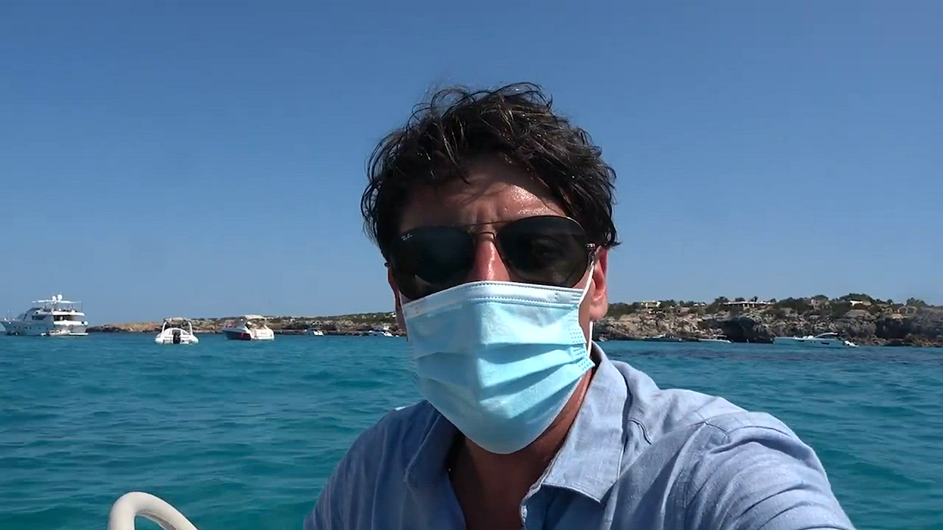 'Video thumbnail for Bons Drinks no Meio do Mar: Uma Experiência Única e Refrescante! 🍹🌊✨'
