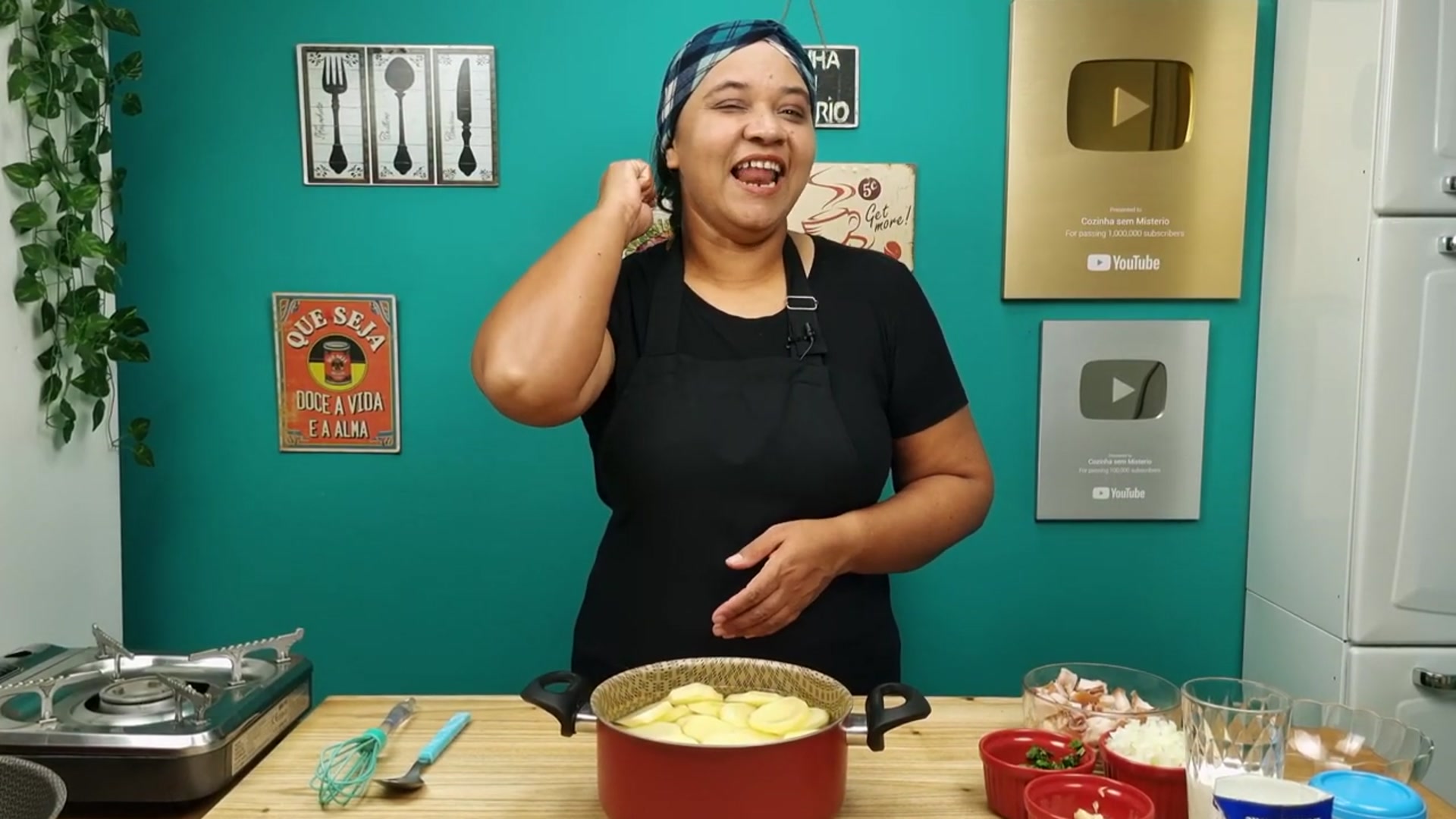 Video thumbnail for PRONTA EM MINUTOS__ Batata Gratinada Cremosa SIMPLES FÁCIL e DELICIOSA Para Seu Almoço em FAMILÍA_(720P_60FPS)