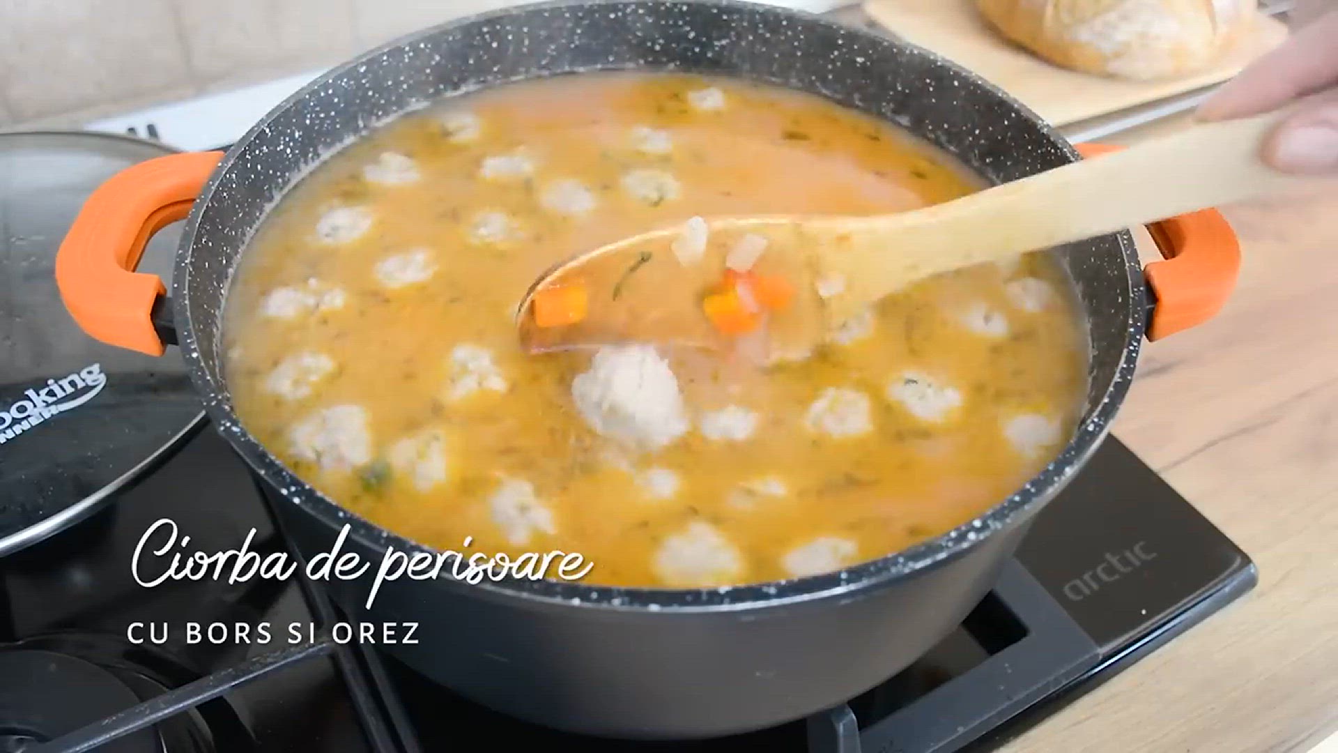 'Video thumbnail for 👉 Așa fac eu PERIȘOARE PUFOASE! Rețeta de ciorbă de perișoare din carne amestec, acrită cu borș!'