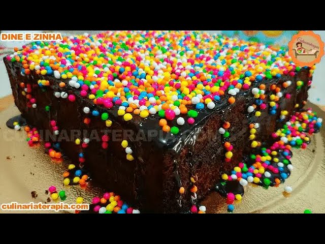 'Video thumbnail for BOLO DE CHOCOLATE FÁCIL E RÁPIDO DE LIQUIDIFICADOR SUPER FOFINHO'