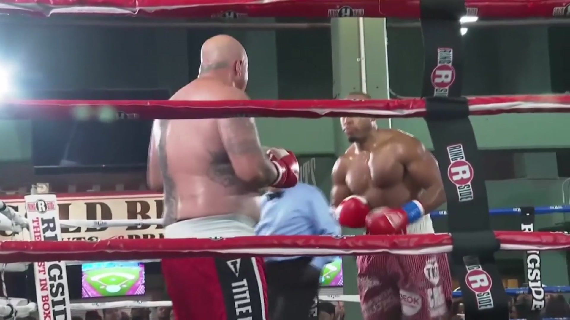 'Video thumbnail for Boxing returns to baseball's Fenway Park after 70 years in hopes to revitalize the sport in Boston'