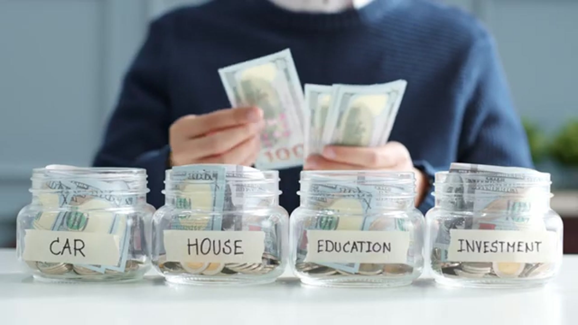 'Video thumbnail for Top 5 Money-Saving Habits of People Who Master Frugal Living'