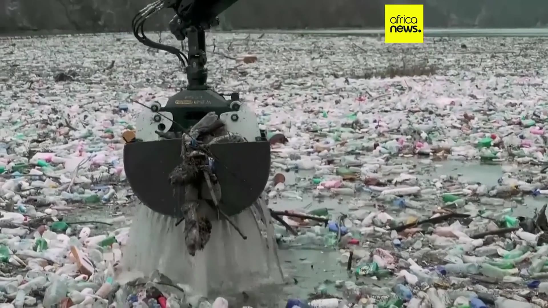 'Video thumbnail for Renewed calls to end plastic pollution on World Environment Day'