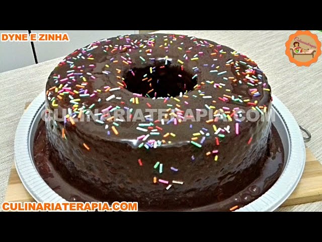 'Video thumbnail for Bolo Caseiro de Chocolate Nega Maluca com Cobertura Cremosa de Chocolate'