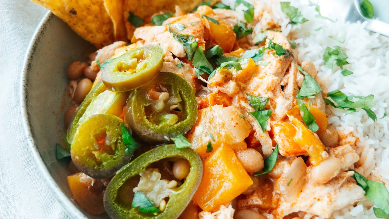 'Video thumbnail for Slow Cooker White Chilli Chicken'