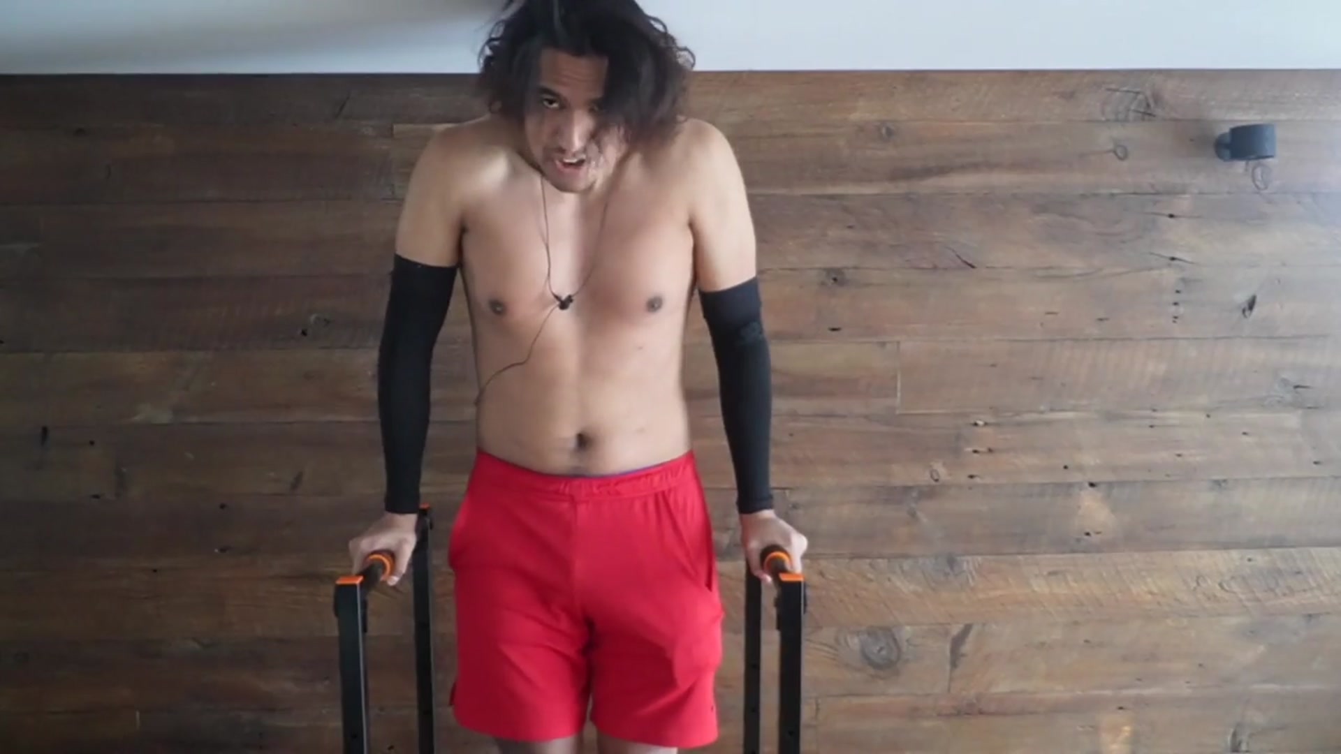 'Video thumbnail for How I Workout With These SportsRoyals Parallel Bars'