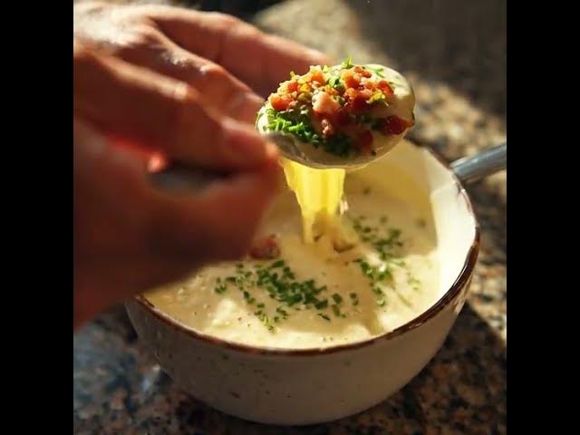 Video thumbnail for Easy Cheesy Cauliflower Soup