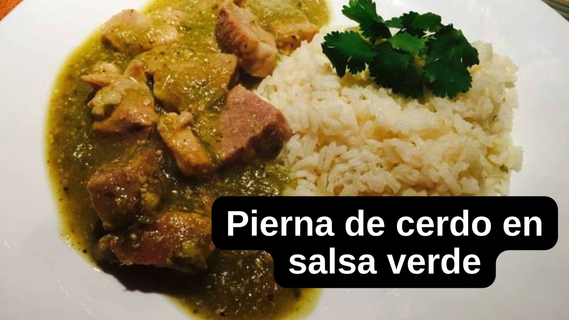 'Video thumbnail for Pierna de cerdo en salsa verde: una receta irresistible para compartir'