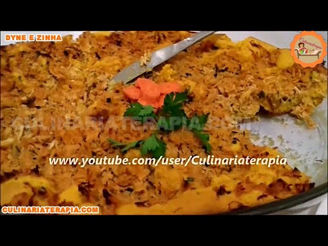 'Video thumbnail for TORTA SALGADA DE FRANGO COM MASSA DE CENOURA - Dine e Zinha'