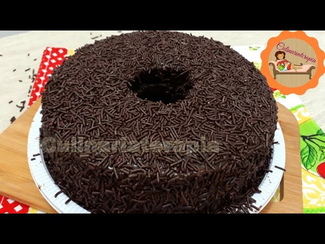'Video thumbnail for CHOCOLATE - BOLO DE CHOCOLATE FÁCIL E RÁPIDO BRIGADEIRÃO GELADO'