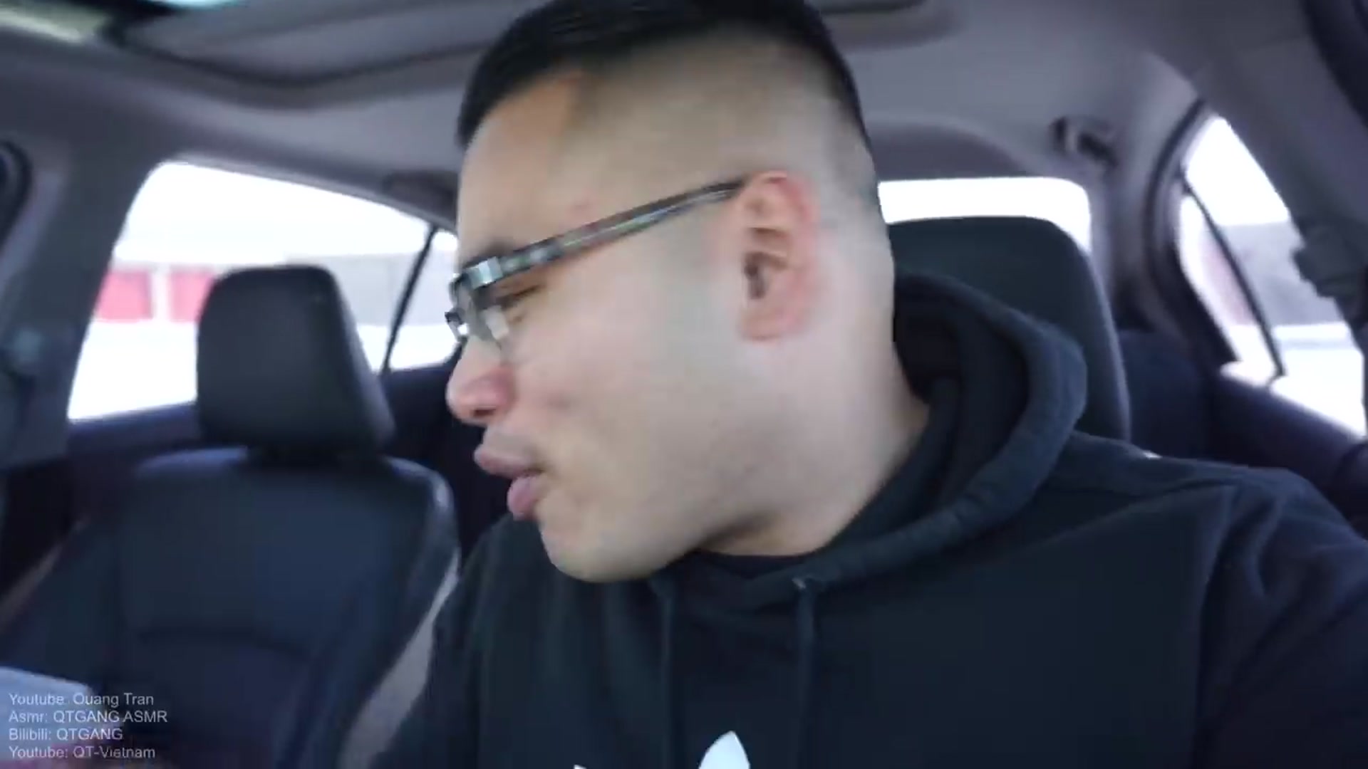 Video thumbnail for First time eating CHUCK E CHEESE pizza(720P HD)