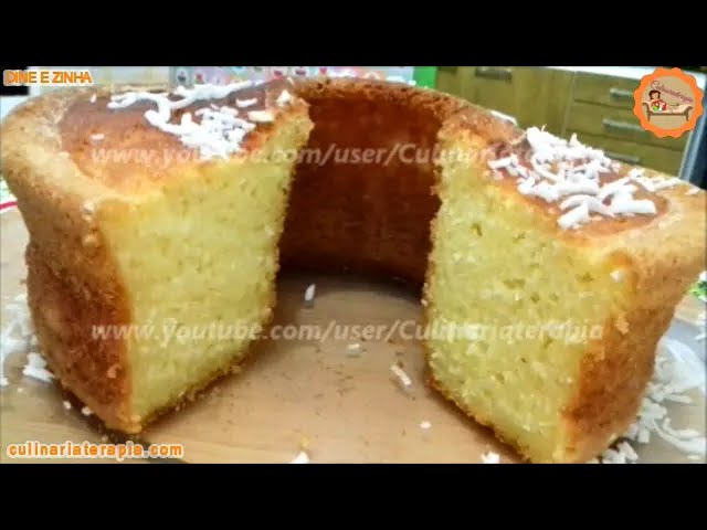 'Video thumbnail for Aprenda como fazer um Bolo de Mandioca de Liquidificador, super macio e úmido'