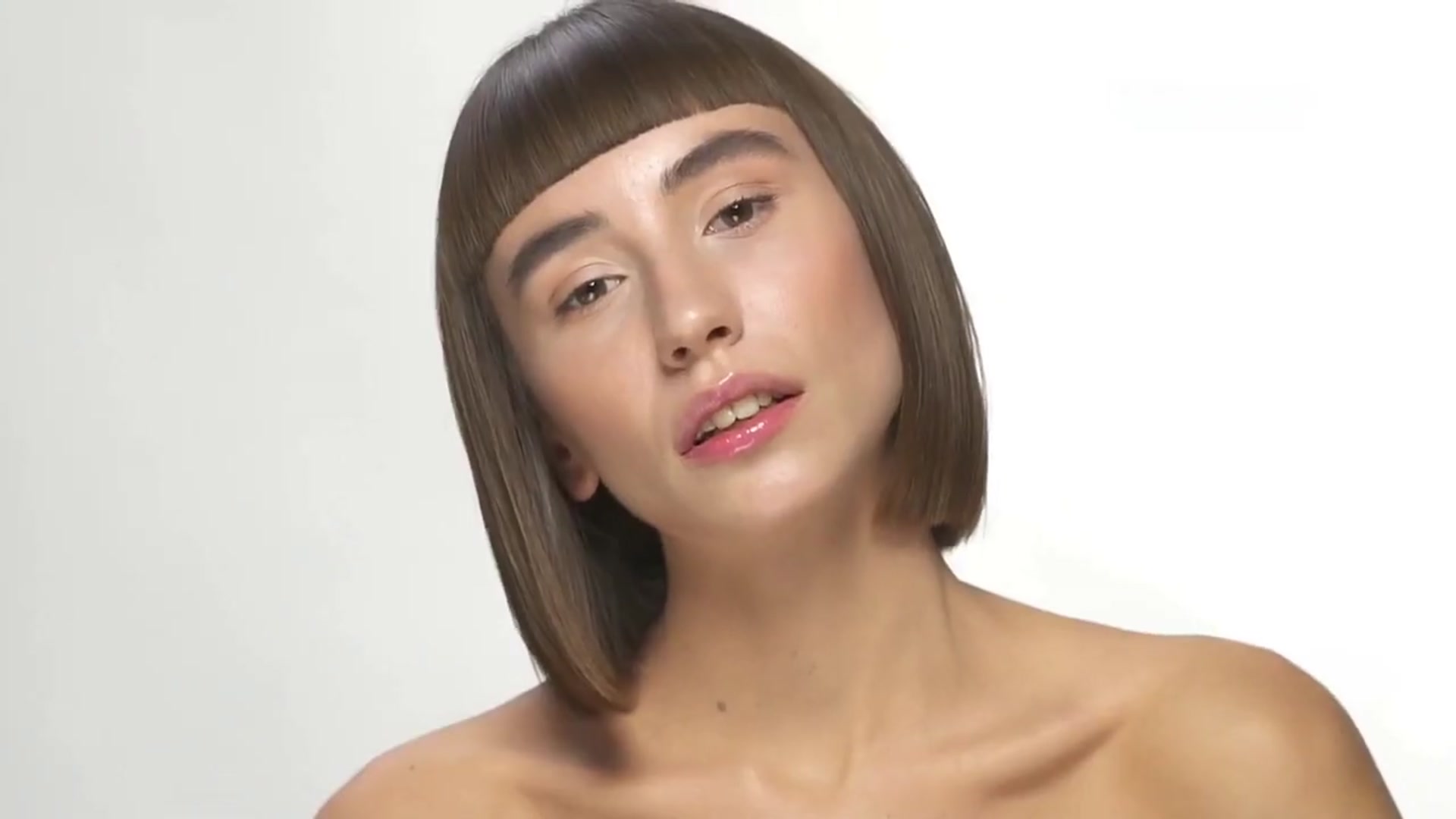 Video thumbnail for Top Haircuts for Square Faces to Try in 2025 (720p 30fps)