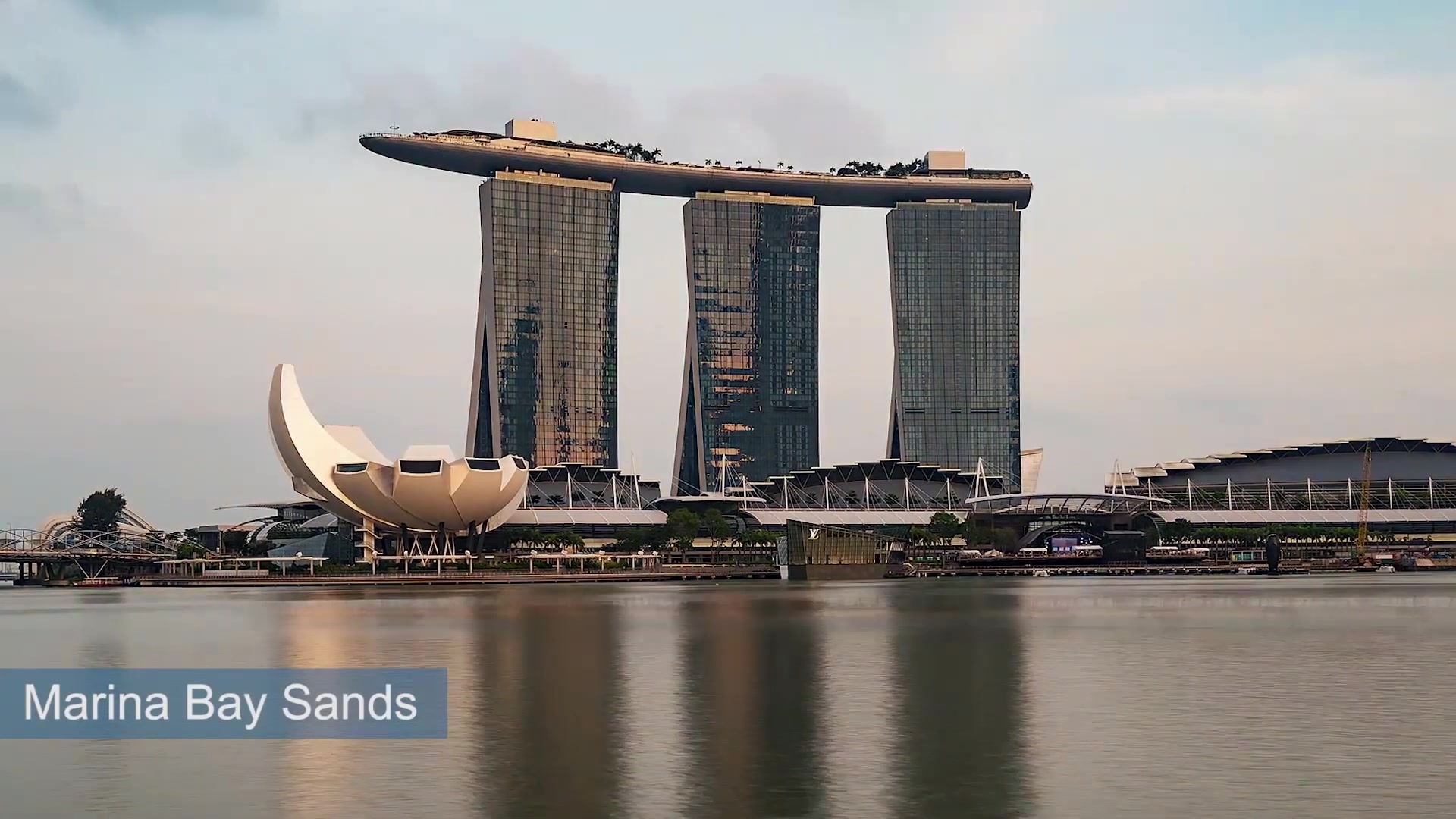 Video thumbnail for 10 Best Things to Do in Singapore | Must-Visit Attractions