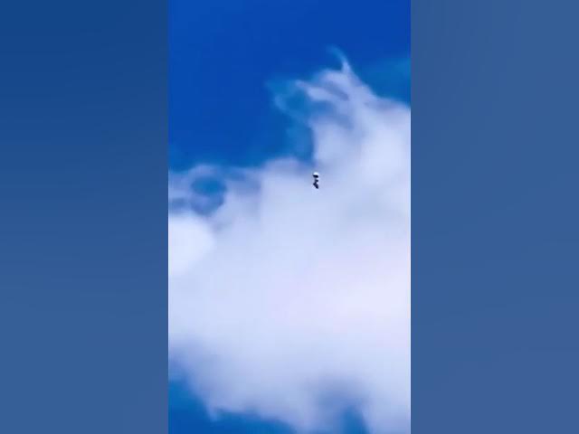 Video thumbnail for Shapeshifting and Amorphous UFO, Filmed in 2022