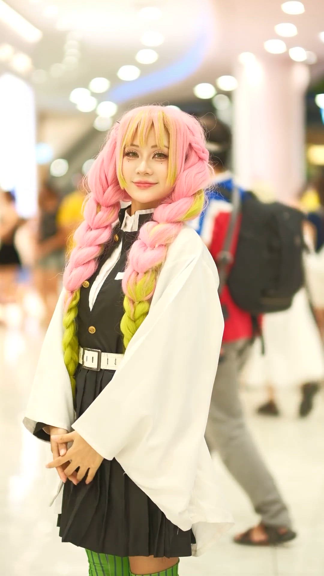 Video thumbnail for Cosplayy de Demon Slayers personajee .. 13347239 1080 1920 60fps