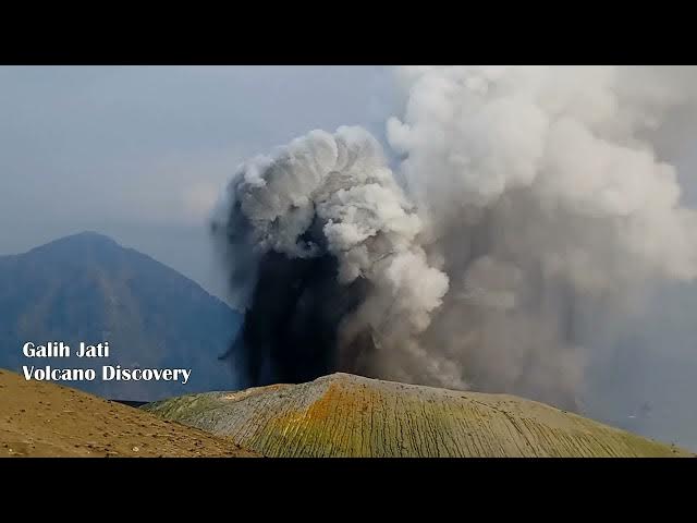 Video thumbnail for Anak Krakatau Eruption July 2023
