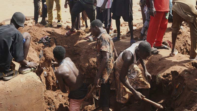 'Video thumbnail for Hundreds dead and missing after Nigerian town submerged by floods'