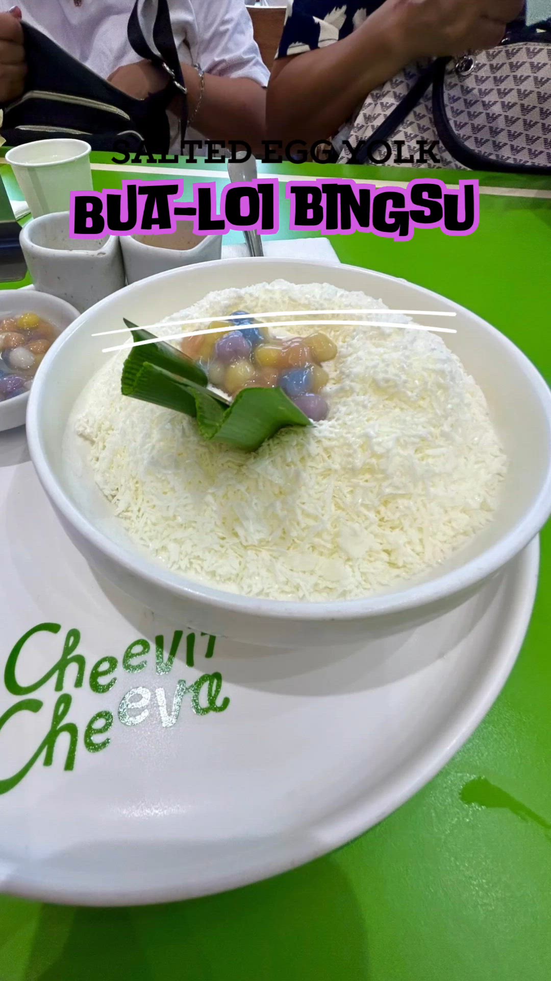 Video thumbnail for Cheevit Cheeva in Bangkok, Thailand