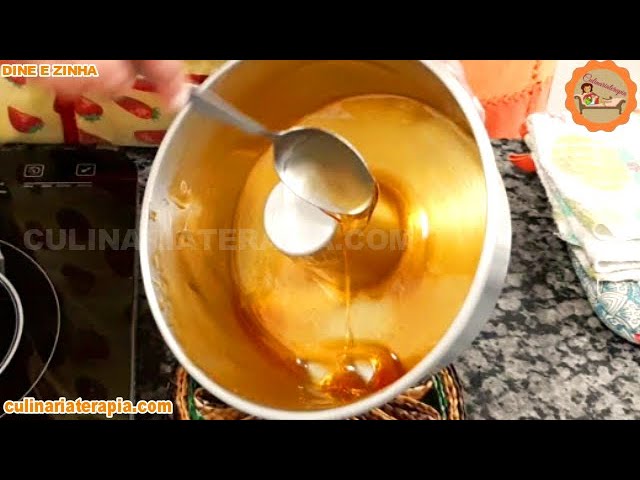 'Video thumbnail for COMO FAZER CALDA DE CARAMELO PERFEITA QUE NÃO QUEIMA NÃO AÇÚCARA É MUITO FÁCIL DE FAZER'