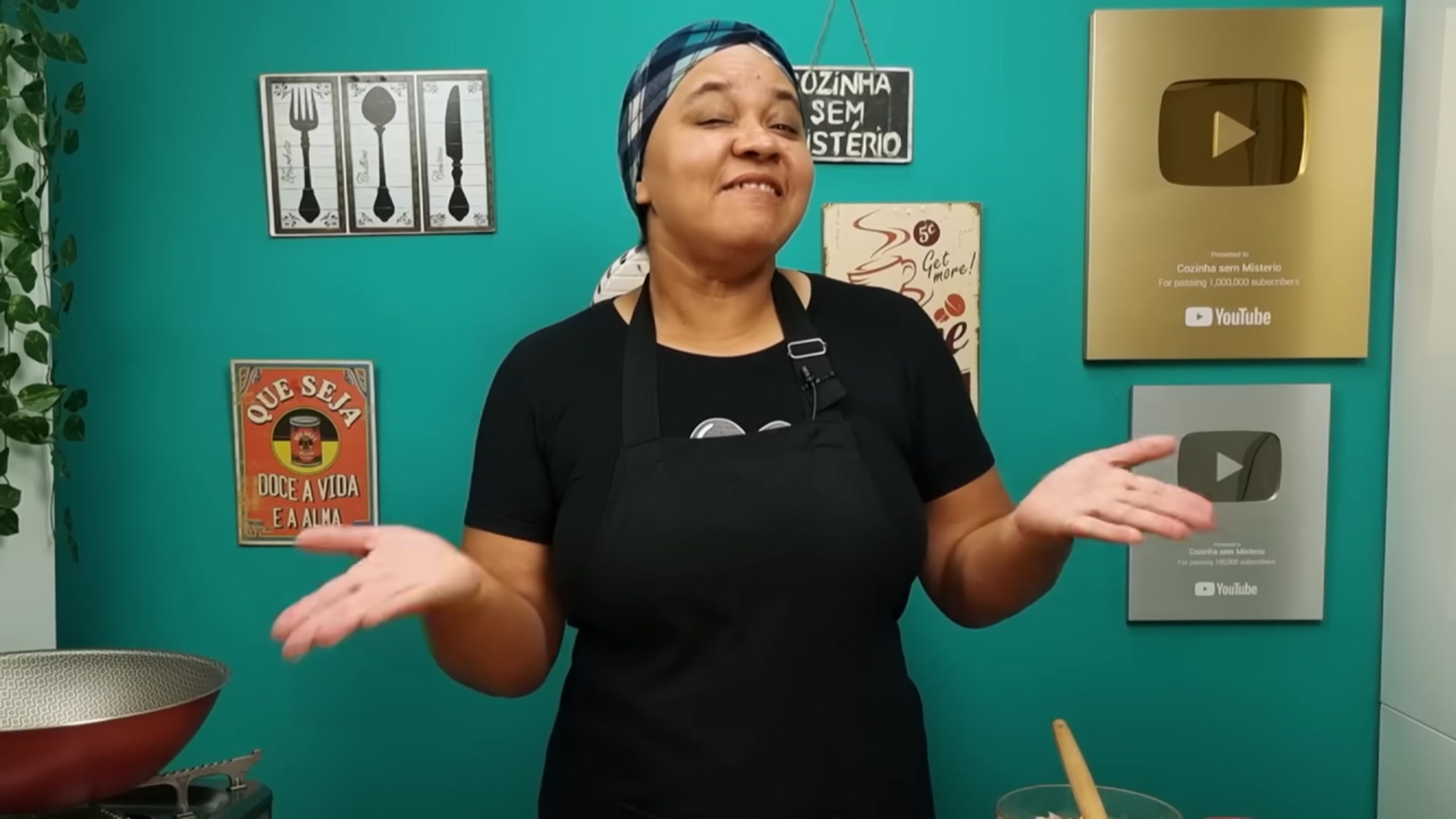 Video thumbnail for Assim a Farofa de Natal FICA CROCANTE Úmida e DELICIOSA__ Farofa simples FÁCIL e SABOROSA_(720P_HD)