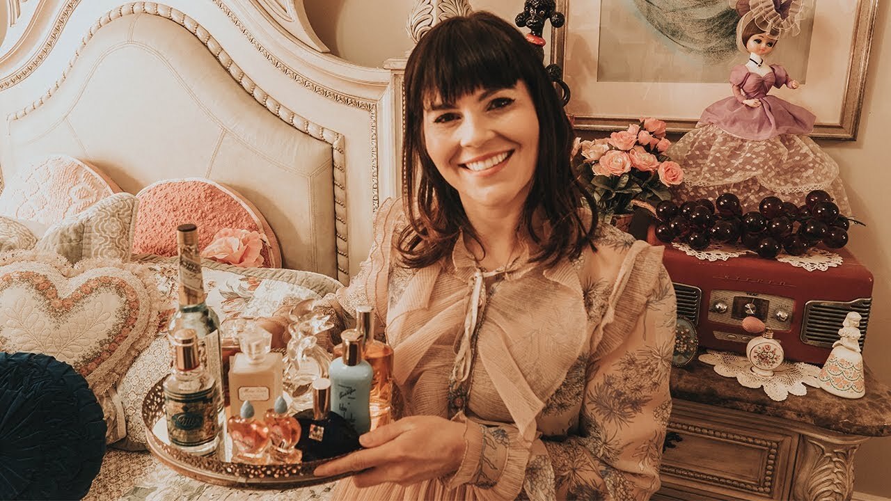 Video thumbnail for Vintage Perfumes You Can Still Buy Today