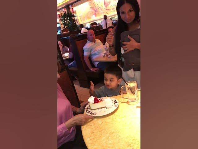 Video thumbnail for Birthday’s are better with family by our side. #jesuscristo #familia #cumpleaños #birthday #cake