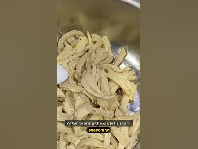 Video thumbnail for How to make shredded chicken
