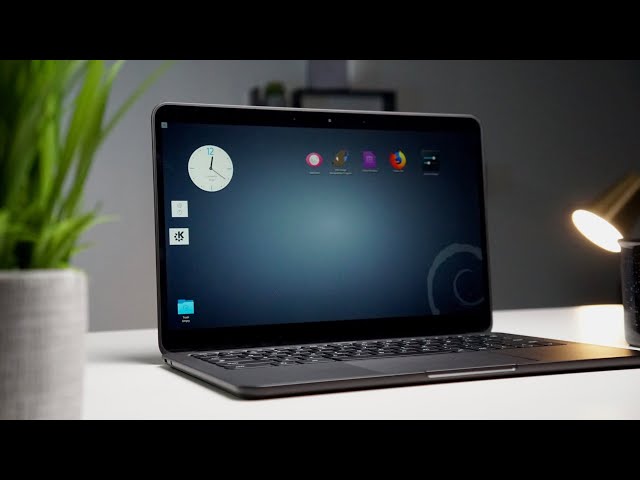 'Video thumbnail for How To Get a Linux Desktop On Your Chromebook'