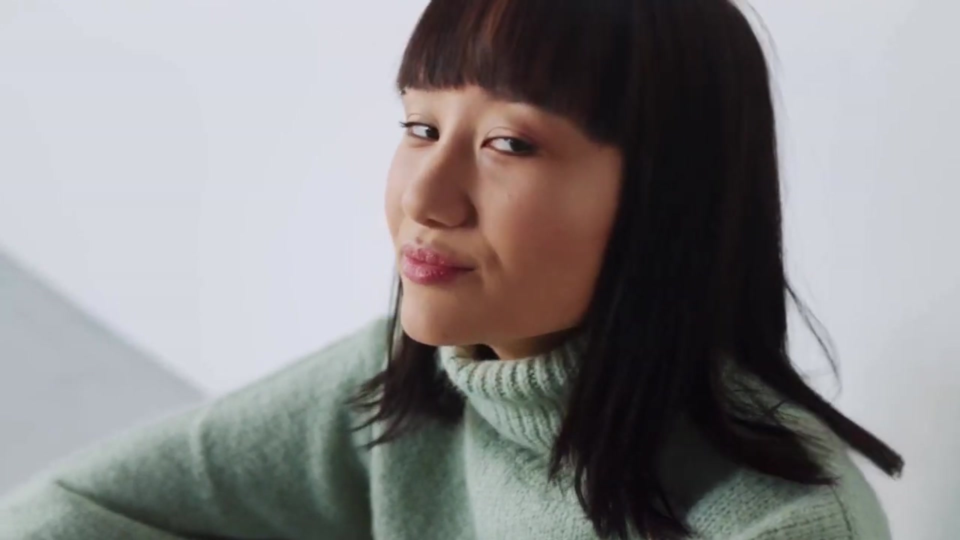 Video thumbnail for Top Hairstyles for Round Faces – Flattering Haircuts to Enhance Your Look (720p 30fps)