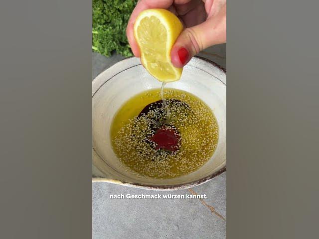 'Video thumbnail for Healthy Snack: Grünkohlchips 💚💥 #shorts'