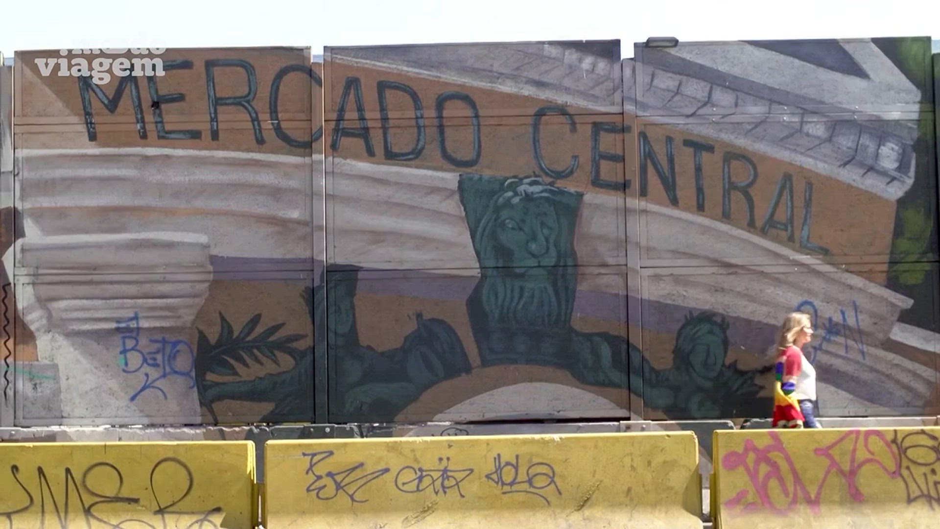 'Video thumbnail for Desbravando Santiago: Mercado Central e a Charmosa Vinícola Santa Rita 🇨🇱✨'