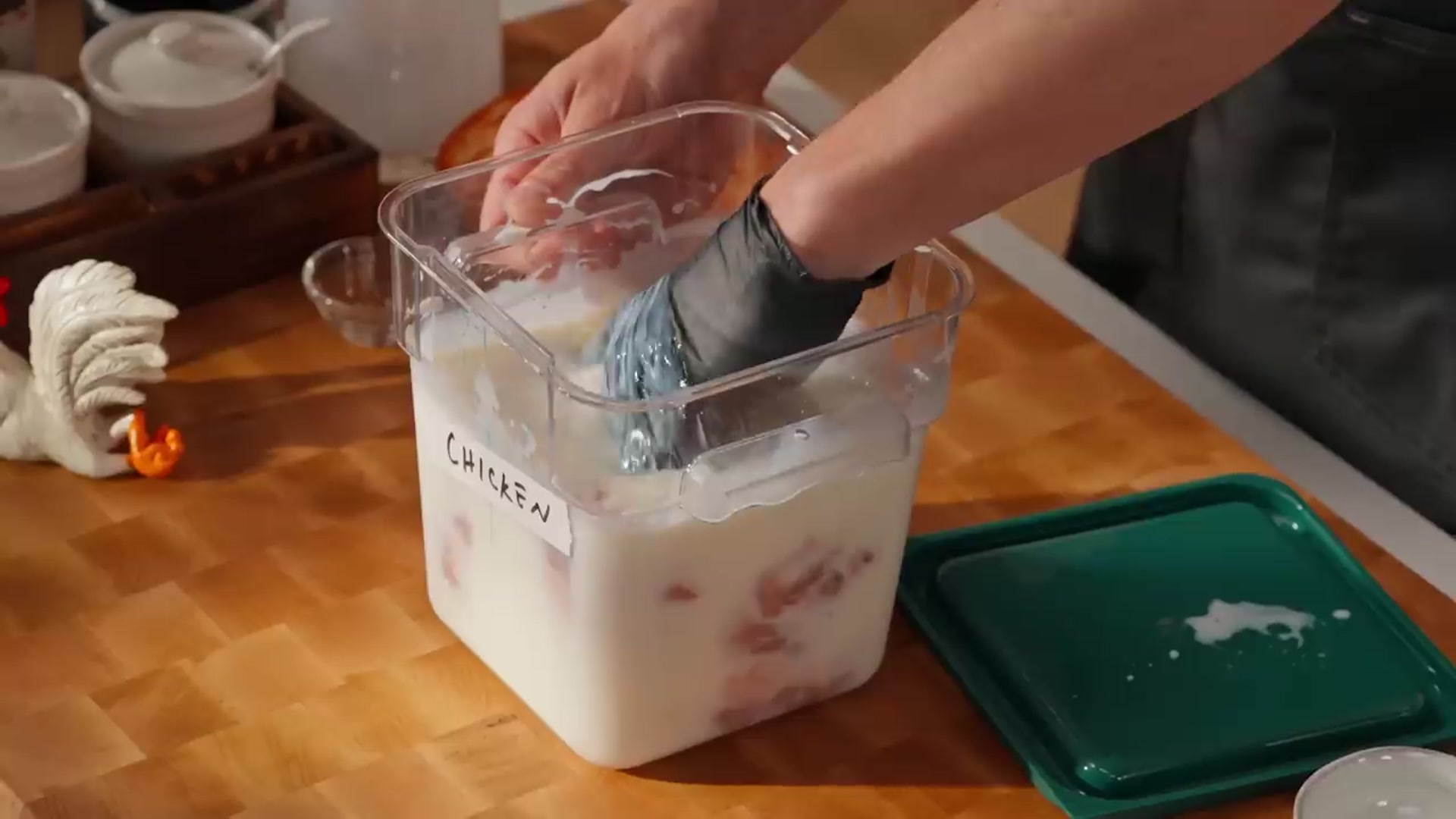 Video thumbnail for How To Make The Best Fried Chicken (720p 30fps)