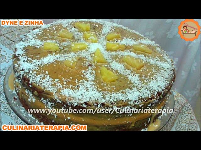 'Video thumbnail for BOLO GELADO DE IOGURTE COM DOCE DE LEITE ABACAXI E COCO'