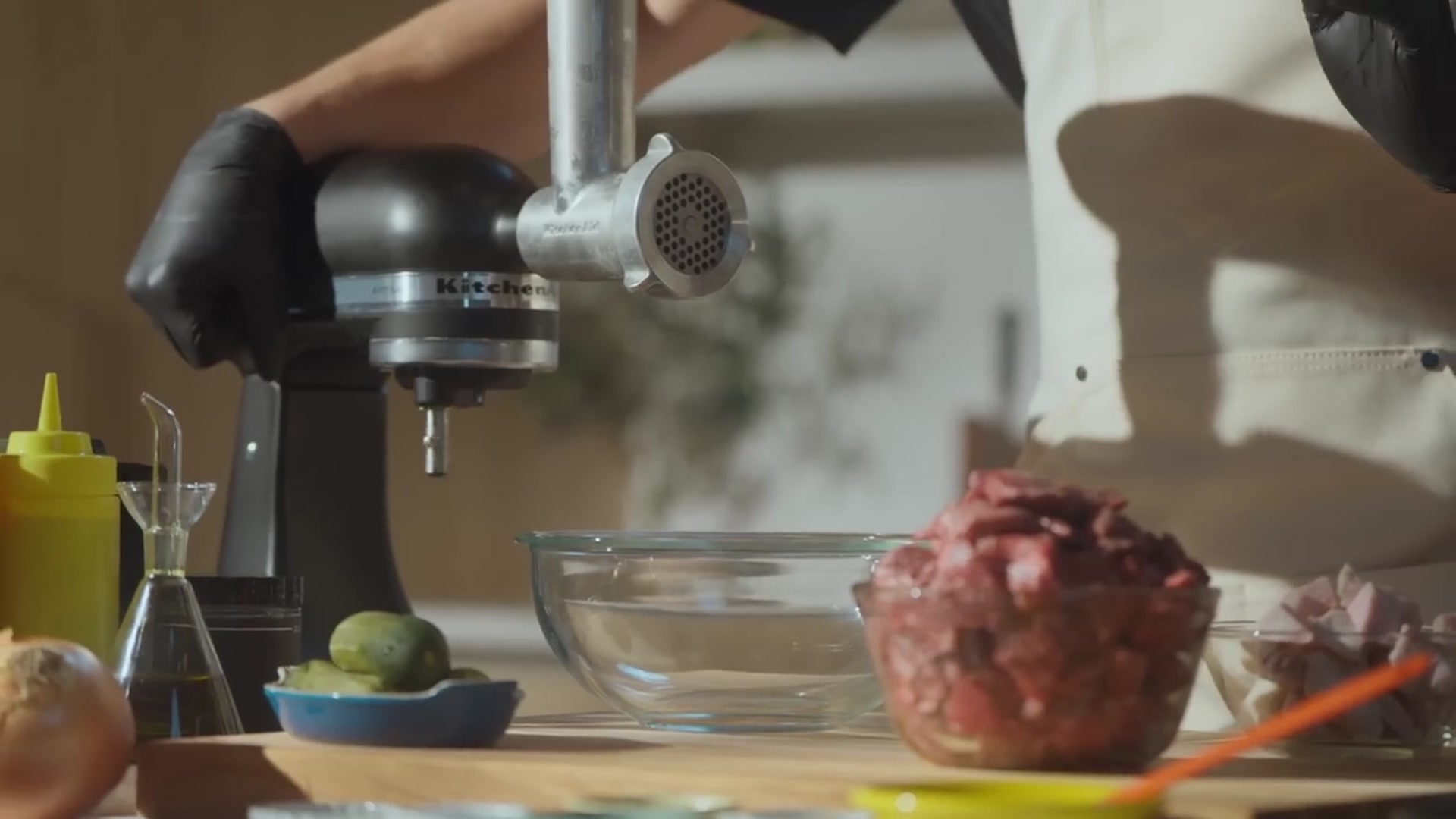 Video thumbnail for The Perfect Smashburger (Crispy & Juicy) (720p 24fps)