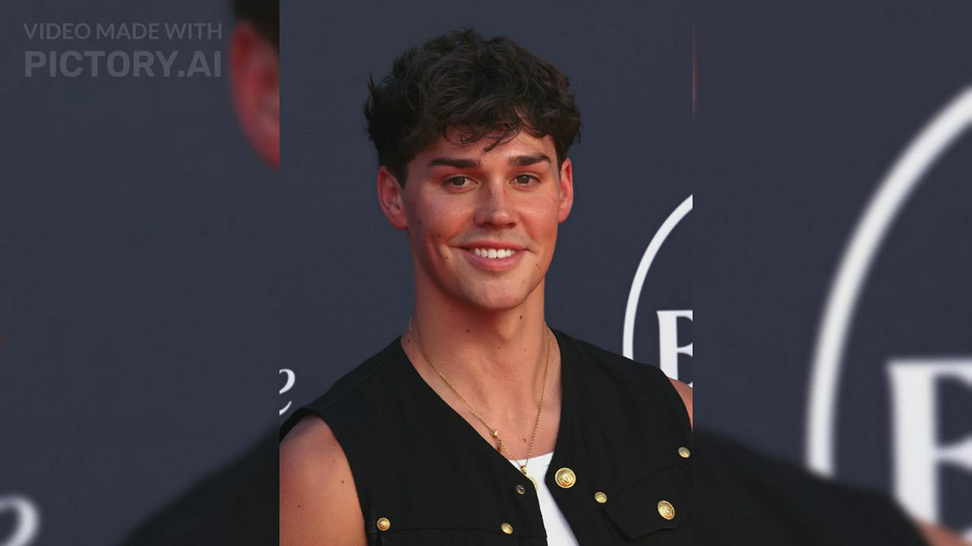 'Video thumbnail for Is Noah Beck Gay? Who is Noah Beck ?'