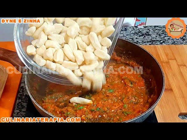 'Video thumbnail for Nhoque de Batata ao Molho Caseiro de Tomate - Culinária Terapia por Dyne e Zinha'