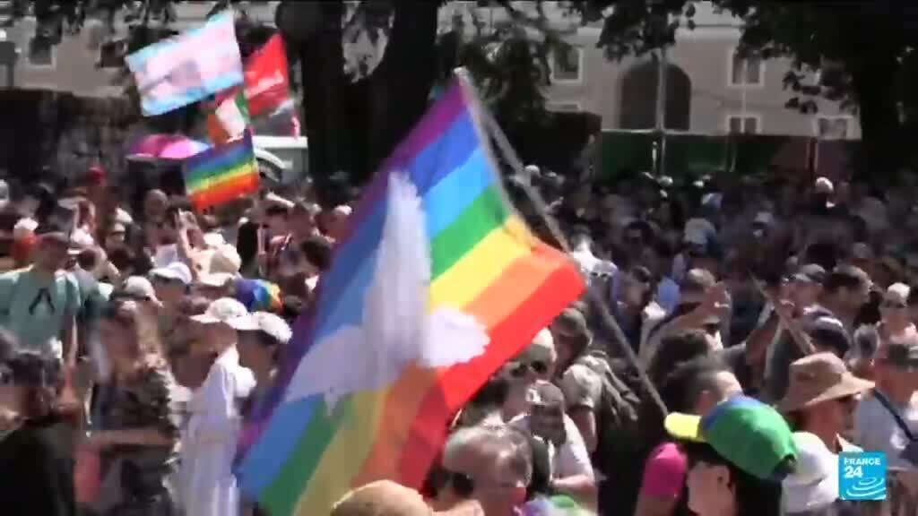 'Video thumbnail for Tens of thousands defy Orban's ban to march in Budapest Pride'