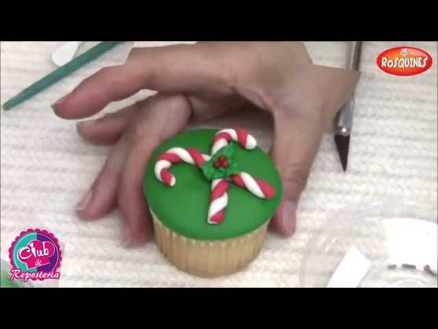 'Video thumbnail for Christmas Candy Canes Cupcake'