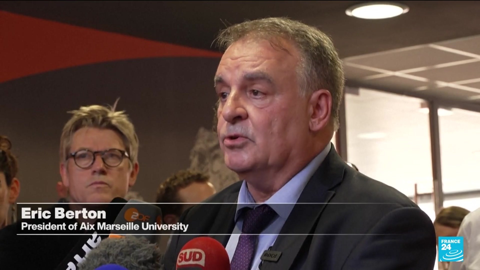 'Video thumbnail for France attempts to attract researchers fleeing Trump's cuts'