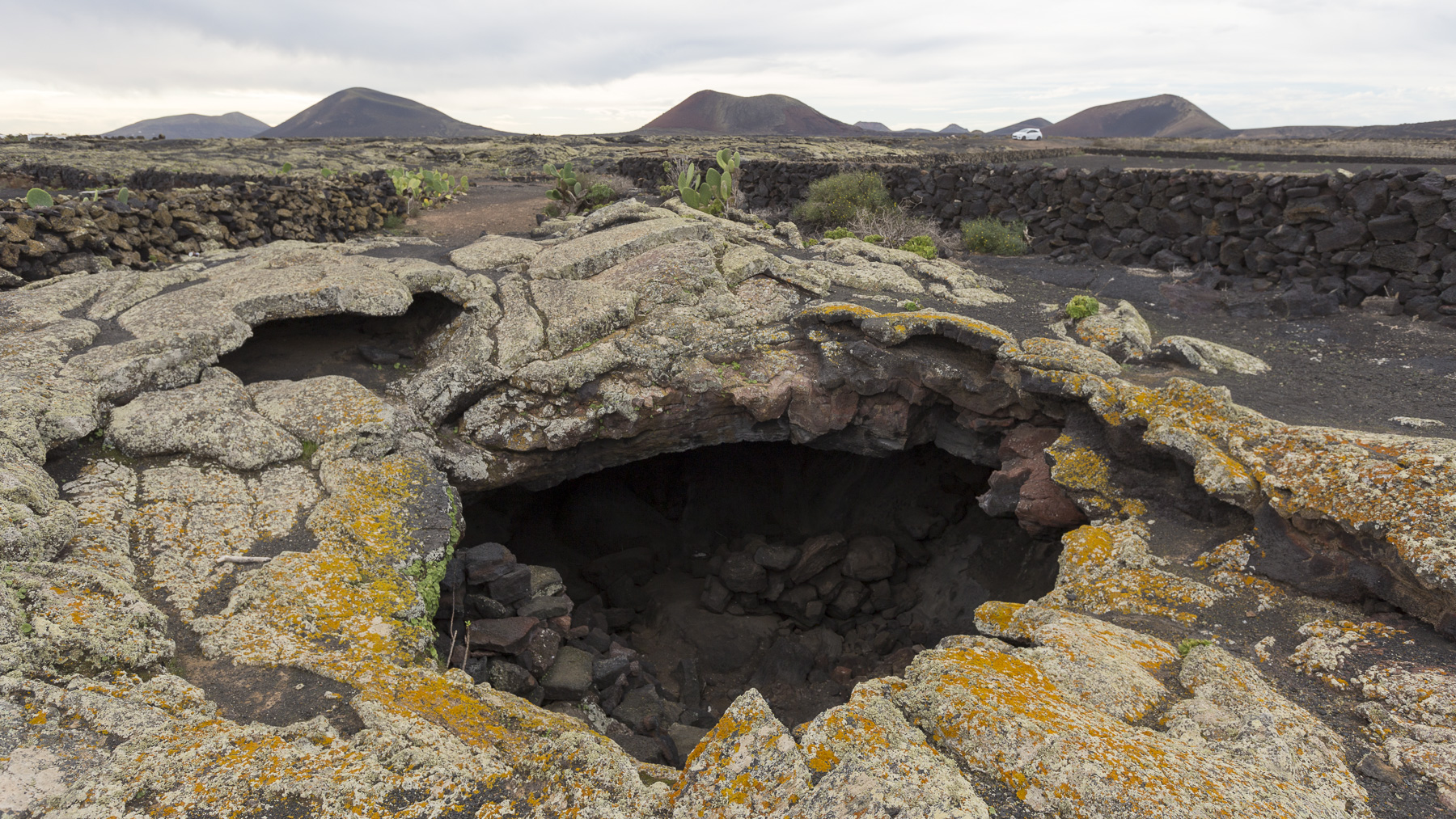'Video thumbnail for Cueva de las naturalistas | Lanzarote'