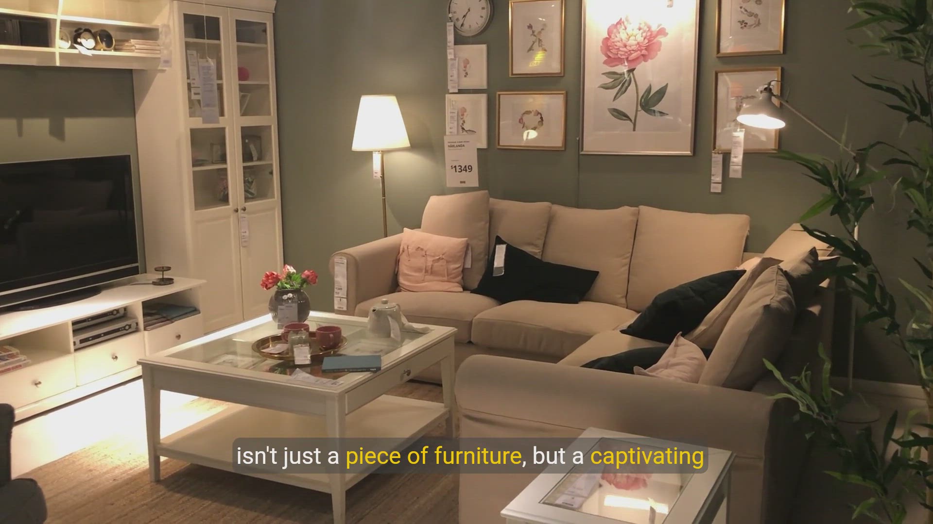 'Video thumbnail for Best Throw Pillow Colors for Your Red Couch: A Quick Guide'